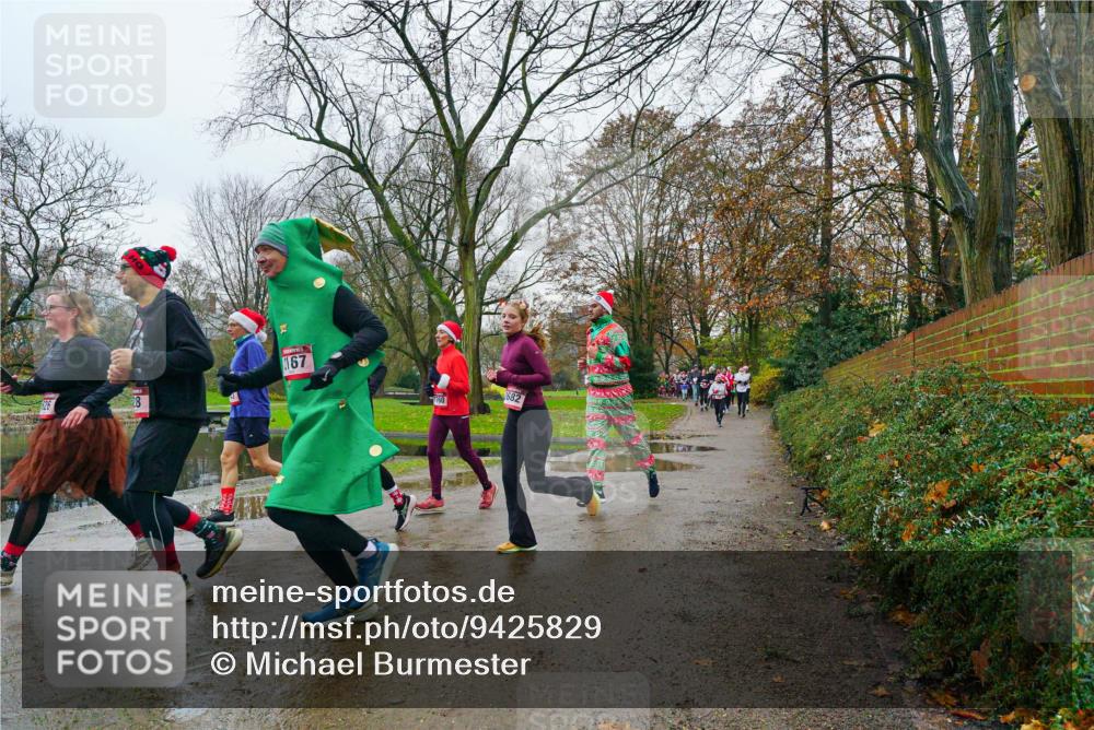 07.12.2025 - St. Pauli X-Mass-Run No. 15 Michael Burmester http://msf.ph/oto/9425829 07.12.2025 09:43:03 Laufen 28, 167, 2682 meine-sportfotos.de