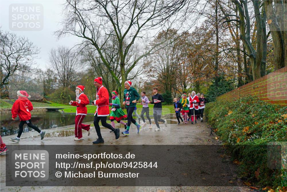 07.12.2025 - St. Pauli X-Mass-Run No. 15 Michael Burmester http://msf.ph/oto/9425844 07.12.2025 09:43:21 Laufen 380 meine-sportfotos.de
