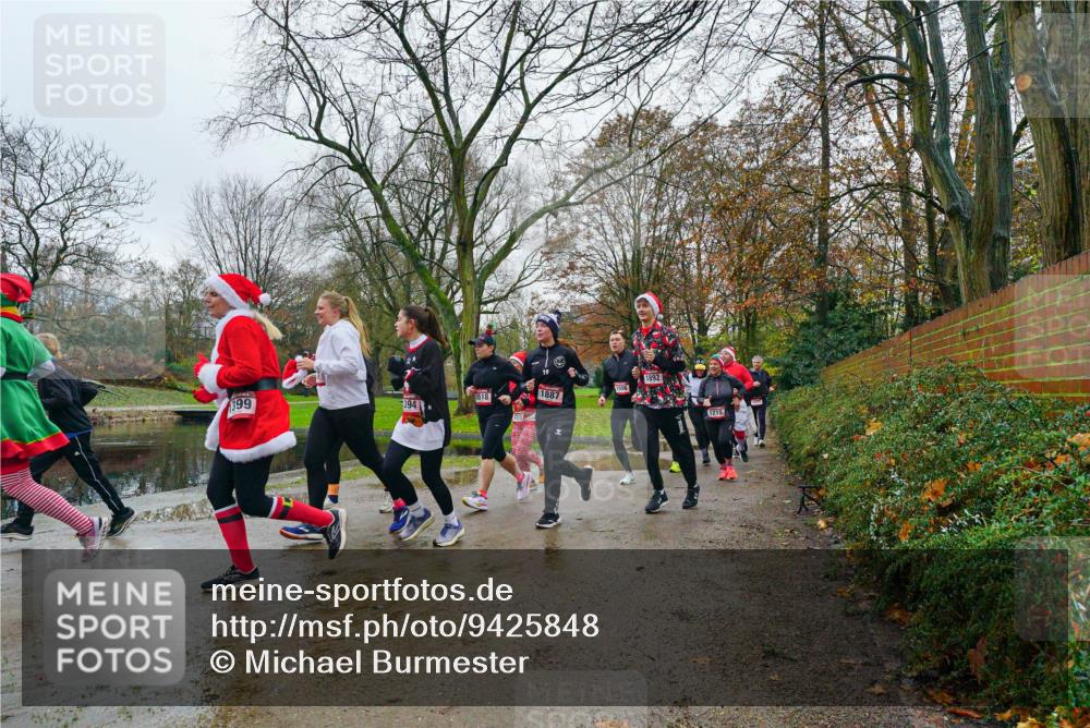 07.12.2025 - St. Pauli X-Mass-Run No. 15 Michael Burmester http://msf.ph/oto/9425848 07.12.2025 09:43:24 Laufen 1506, 1506, 399, 3518, 1887, 394, 1215 meine-sportfotos.de