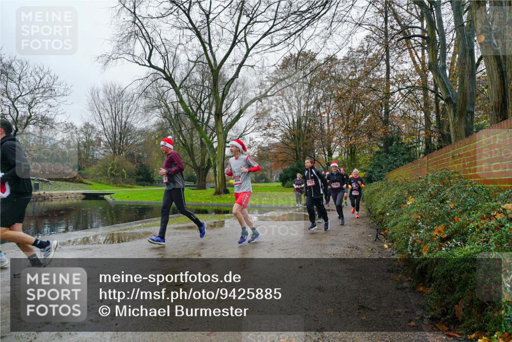 07.12.2025 - St. Pauli X-Mass-Run No. 15 Michael Burmester http://msf.ph/oto/9425885 07.12.2025 09:43:58 Laufen 7777, 2780, 4560 meine-sportfotos.de