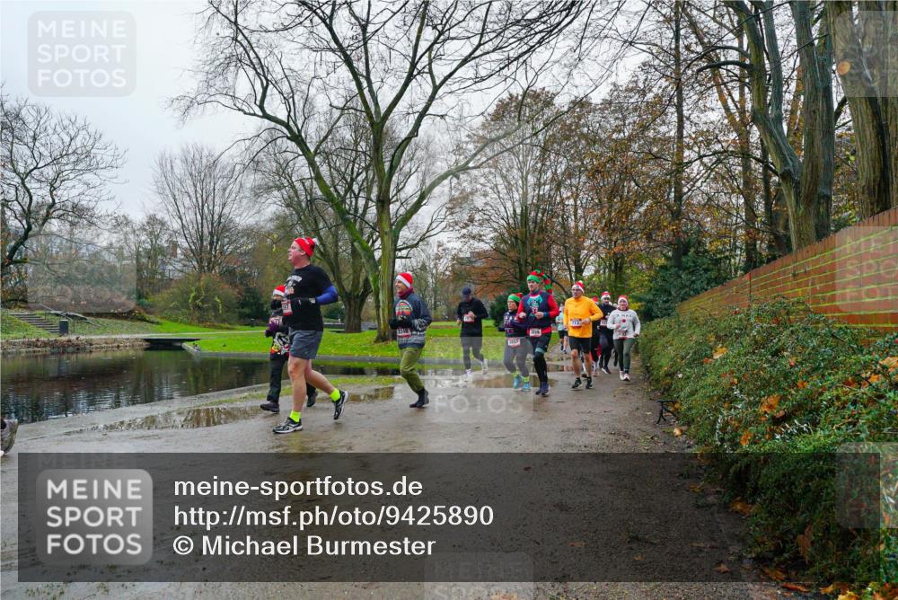 07.12.2025 - St. Pauli X-Mass-Run No. 15 Michael Burmester http://msf.ph/oto/9425890 07.12.2025 09:44:04 Laufen 2248 meine-sportfotos.de