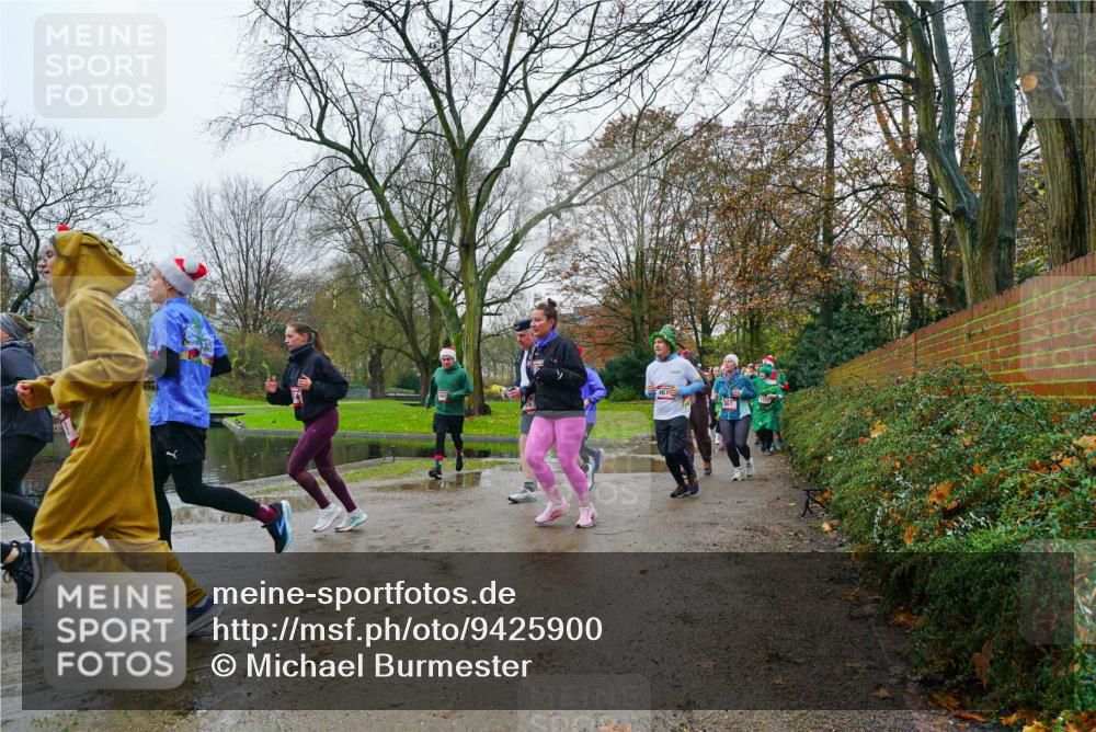 07.12.2025 - St. Pauli X-Mass-Run No. 15 Michael Burmester http://msf.ph/oto/9425900 07.12.2025 09:44:12 Laufen  meine-sportfotos.de