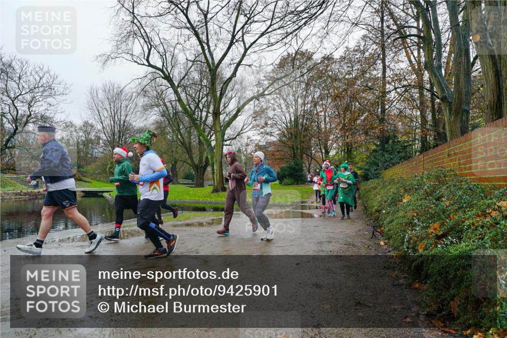 07.12.2025 - St. Pauli X-Mass-Run No. 15 Michael Burmester http://msf.ph/oto/9425901 07.12.2025 09:44:13 Laufen  meine-sportfotos.de