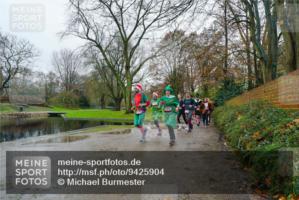07.12.2025 - St. Pauli X-Mass-Run No. 15 Michael Burmester http://msf.ph/oto/9425904 07.12.2025 09:44:15 Laufen 1028, 1027, 1302, 4251 meine-sportfotos.de