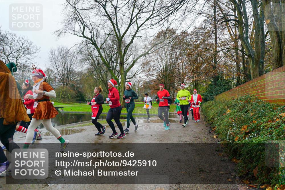 07.12.2025 - St. Pauli X-Mass-Run No. 15 Michael Burmester http://msf.ph/oto/9425910 07.12.2025 09:44:19 Laufen 1121, 4665, 88, 2756, 3945 meine-sportfotos.de