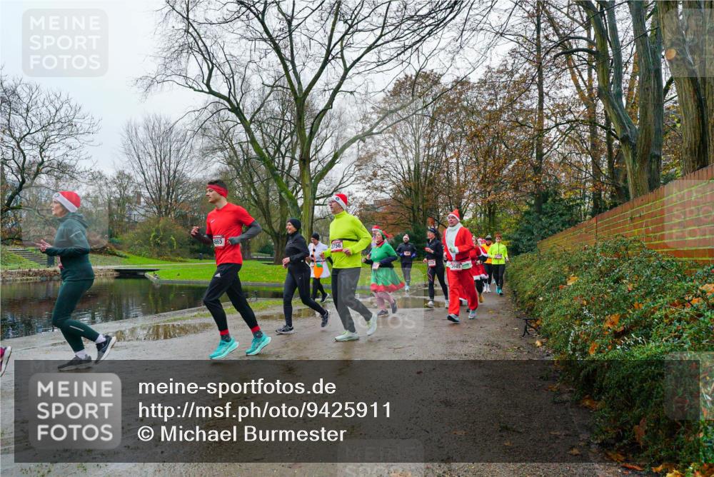 07.12.2025 - St. Pauli X-Mass-Run No. 15 Michael Burmester http://msf.ph/oto/9425911 07.12.2025 09:44:20 Laufen 665, 756, 3945 meine-sportfotos.de