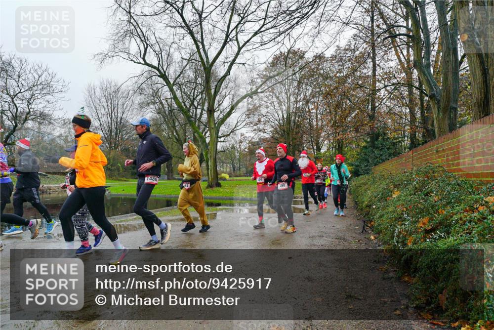 07.12.2025 - St. Pauli X-Mass-Run No. 15 Michael Burmester http://msf.ph/oto/9425917 07.12.2025 09:44:25 Laufen 1480, 180, 14, 468 meine-sportfotos.de