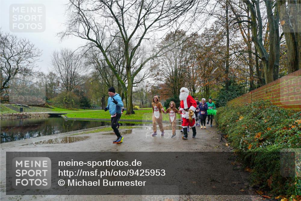 07.12.2025 - St. Pauli X-Mass-Run No. 15 Michael Burmester http://msf.ph/oto/9425953 07.12.2025 09:45:05 Laufen 1149, 2530 meine-sportfotos.de