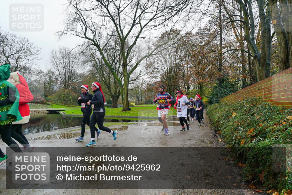 07.12.2025 - St. Pauli X-Mass-Run No. 15 Michael Burmester http://msf.ph/oto/9425962 07.12.2025 09:45:14 Laufen 628, 459 meine-sportfotos.de