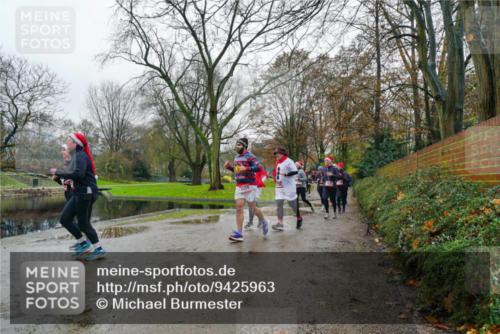 07.12.2025 - St. Pauli X-Mass-Run No. 15 Michael Burmester http://msf.ph/oto/9425963 07.12.2025 09:45:14 Laufen 4459, 3935, 9235 meine-sportfotos.de