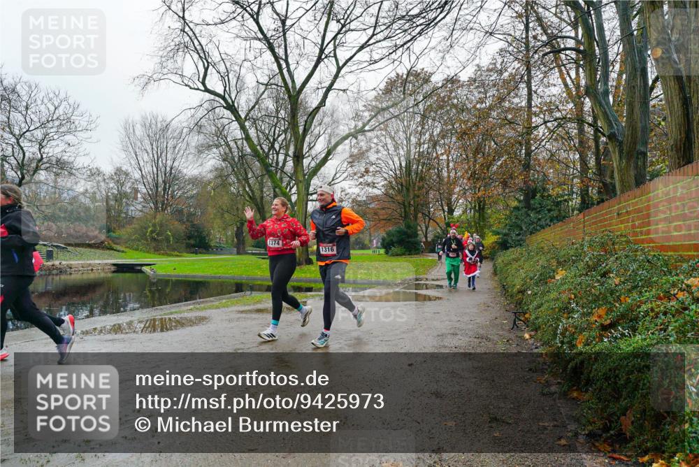 07.12.2025 - St. Pauli X-Mass-Run No. 15 Michael Burmester http://msf.ph/oto/9425973 07.12.2025 09:45:30 Laufen 1374, 1316 meine-sportfotos.de