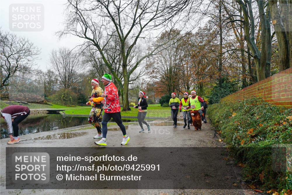 07.12.2025 - St. Pauli X-Mass-Run No. 15 Michael Burmester http://msf.ph/oto/9425991 07.12.2025 09:46:05 Laufen 3874, 2618 meine-sportfotos.de