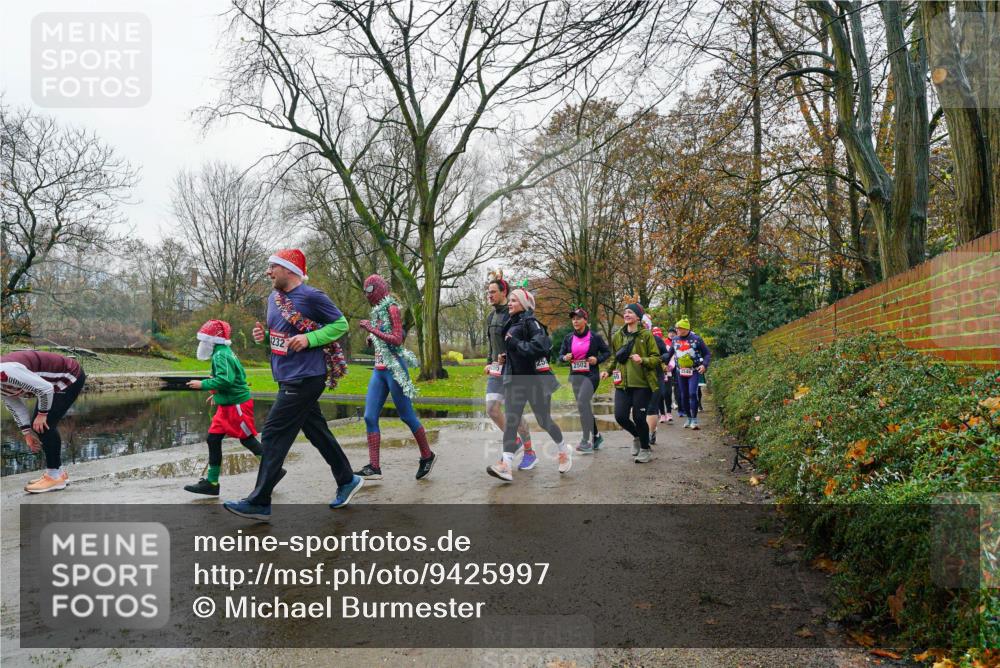 07.12.2025 - St. Pauli X-Mass-Run No. 15 Michael Burmester http://msf.ph/oto/9425997 07.12.2025 09:46:10 Laufen 232, 2502 meine-sportfotos.de