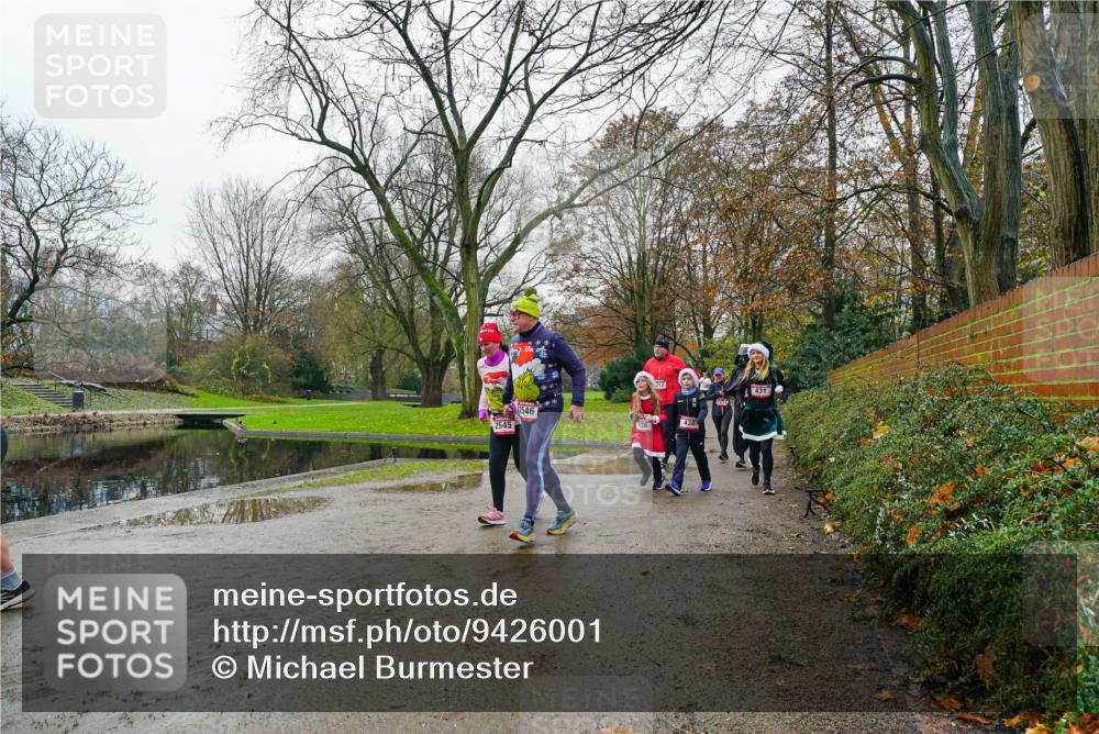 07.12.2025 - St. Pauli X-Mass-Run No. 15 Michael Burmester http://msf.ph/oto/9426001 07.12.2025 09:46:14 Laufen 2545, 2546, 436, 438, 431 meine-sportfotos.de