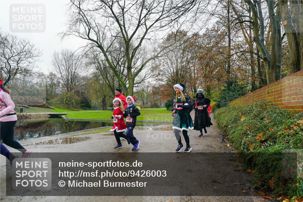 07.12.2025 - St. Pauli X-Mass-Run No. 15 Michael Burmester http://msf.ph/oto/9426003 07.12.2025 09:46:15 Laufen 438, 36, 256, 1256 meine-sportfotos.de