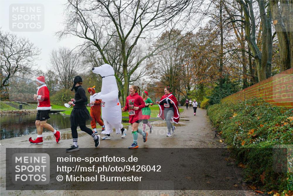 07.12.2025 - St. Pauli X-Mass-Run No. 15 Michael Burmester http://msf.ph/oto/9426042 07.12.2025 09:47:31 Laufen 3836 meine-sportfotos.de