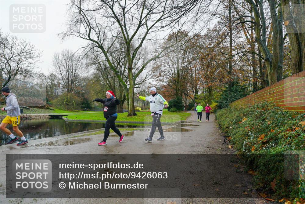 07.12.2025 - St. Pauli X-Mass-Run No. 15 Michael Burmester http://msf.ph/oto/9426063 07.12.2025 09:49:36 Laufen 30 meine-sportfotos.de