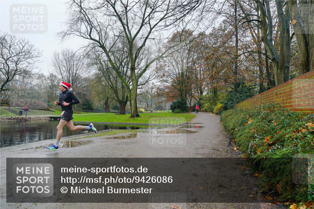 07.12.2025 - St. Pauli X-Mass-Run No. 15 Michael Burmester http://msf.ph/oto/9426086 07.12.2025 09:56:05 Laufen  meine-sportfotos.de