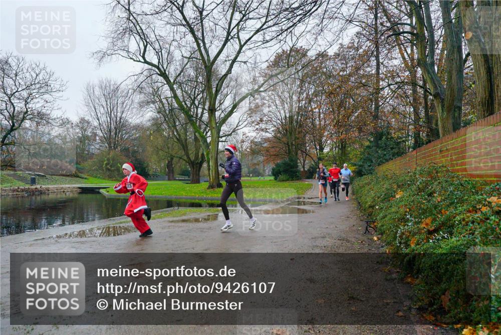 07.12.2025 - St. Pauli X-Mass-Run No. 15 Michael Burmester http://msf.ph/oto/9426107 07.12.2025 09:58:24 Laufen  meine-sportfotos.de