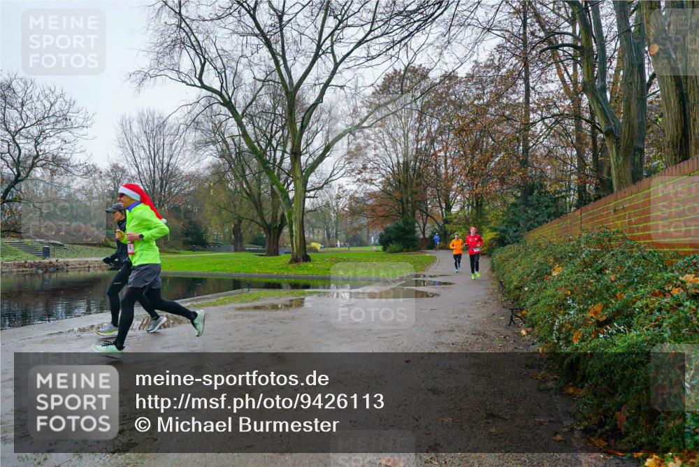 07.12.2025 - St. Pauli X-Mass-Run No. 15 Michael Burmester http://msf.ph/oto/9426113 07.12.2025 09:58:41 Laufen  meine-sportfotos.de