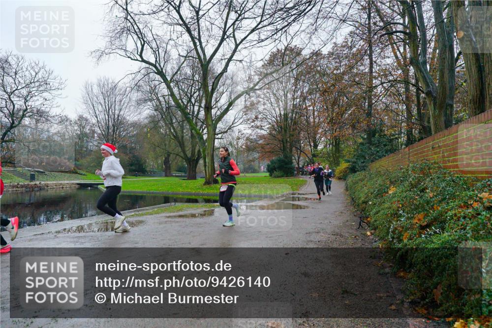 07.12.2025 - St. Pauli X-Mass-Run No. 15 Michael Burmester http://msf.ph/oto/9426140 07.12.2025 09:59:51 Laufen  meine-sportfotos.de