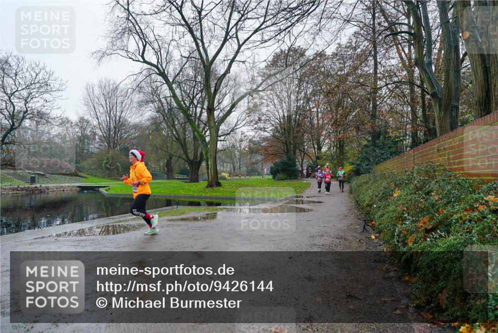 07.12.2025 - St. Pauli X-Mass-Run No. 15 Michael Burmester http://msf.ph/oto/9426144 07.12.2025 09:59:56 Laufen  meine-sportfotos.de