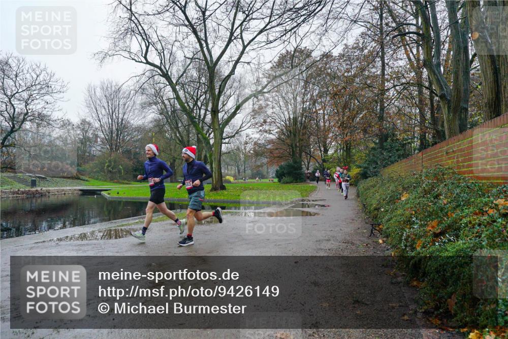 07.12.2025 - St. Pauli X-Mass-Run No. 15 Michael Burmester http://msf.ph/oto/9426149 07.12.2025 10:00:05 Laufen 883 meine-sportfotos.de