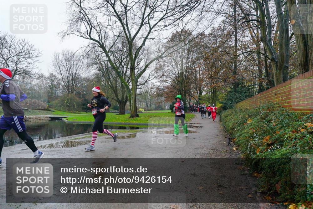 07.12.2025 - St. Pauli X-Mass-Run No. 15 Michael Burmester http://msf.ph/oto/9426154 07.12.2025 10:00:23 Laufen 1371 meine-sportfotos.de