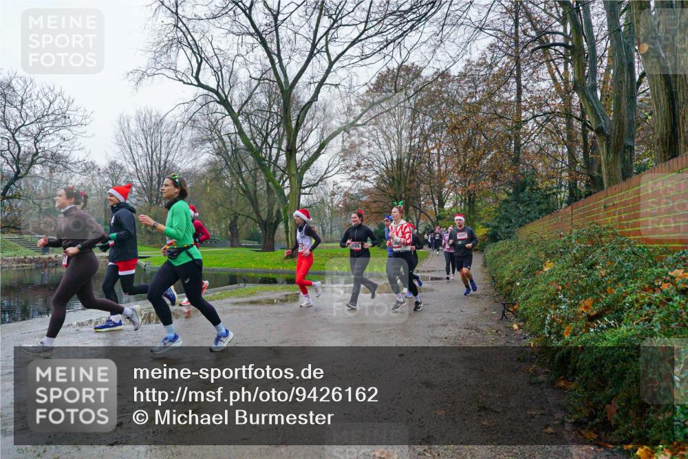 07.12.2025 - St. Pauli X-Mass-Run No. 15 Michael Burmester http://msf.ph/oto/9426162 07.12.2025 10:00:34 Laufen 2565 meine-sportfotos.de