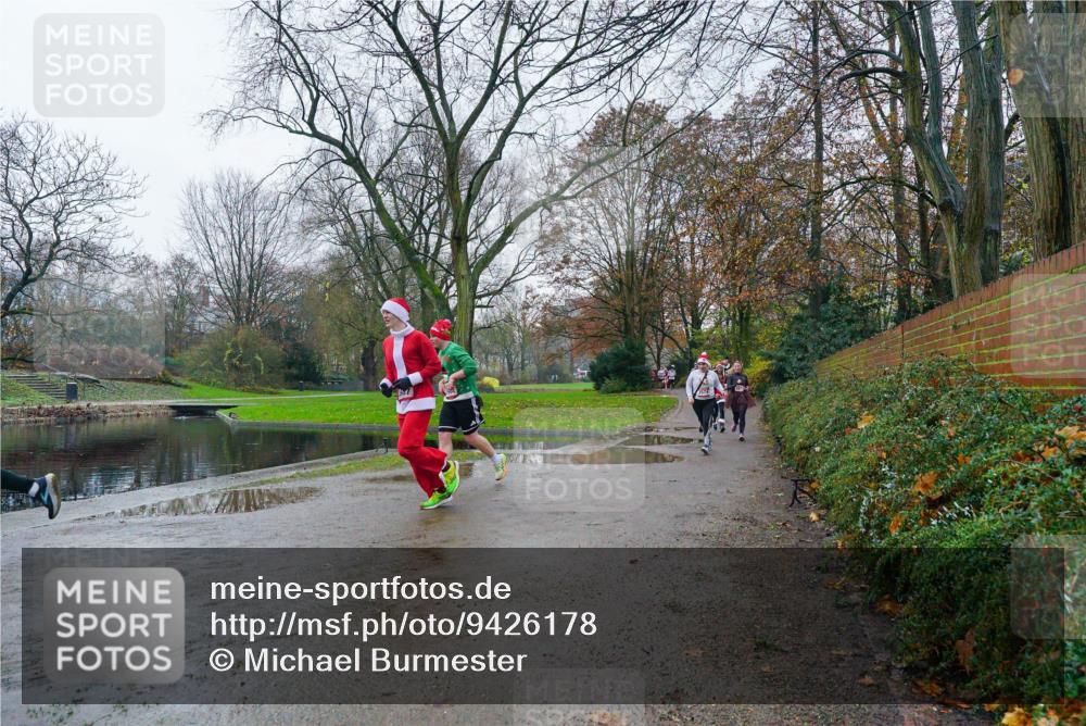 07.12.2025 - St. Pauli X-Mass-Run No. 15 Michael Burmester http://msf.ph/oto/9426178 07.12.2025 10:01:00 Laufen  meine-sportfotos.de