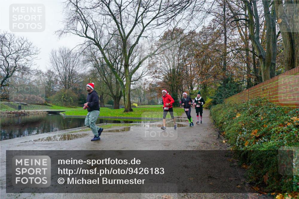 07.12.2025 - St. Pauli X-Mass-Run No. 15 Michael Burmester http://msf.ph/oto/9426183 07.12.2025 10:01:06 Laufen 4523 meine-sportfotos.de