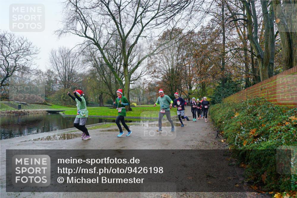 07.12.2025 - St. Pauli X-Mass-Run No. 15 Michael Burmester http://msf.ph/oto/9426198 07.12.2025 10:01:33 Laufen 422 meine-sportfotos.de