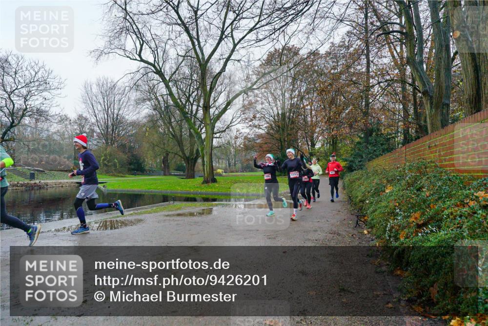 07.12.2025 - St. Pauli X-Mass-Run No. 15 Michael Burmester http://msf.ph/oto/9426201 07.12.2025 10:01:35 Laufen 1553 meine-sportfotos.de