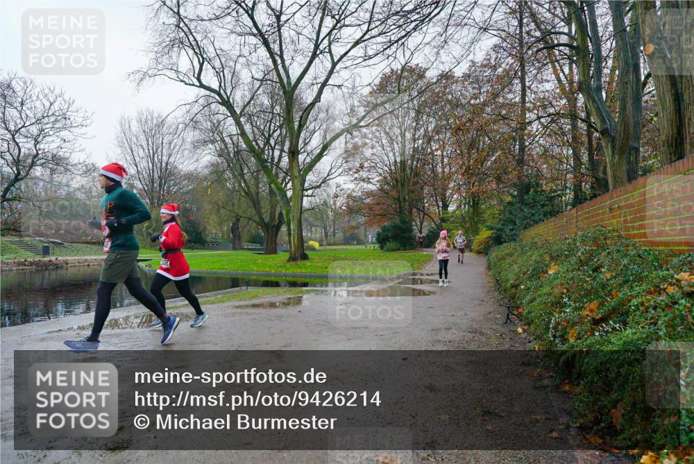07.12.2025 - St. Pauli X-Mass-Run No. 15 Michael Burmester http://msf.ph/oto/9426214 07.12.2025 10:01:59 Laufen 3849 meine-sportfotos.de