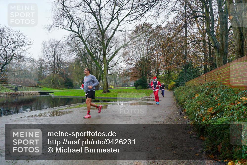 07.12.2025 - St. Pauli X-Mass-Run No. 15 Michael Burmester http://msf.ph/oto/9426231 07.12.2025 10:02:42 Laufen  meine-sportfotos.de