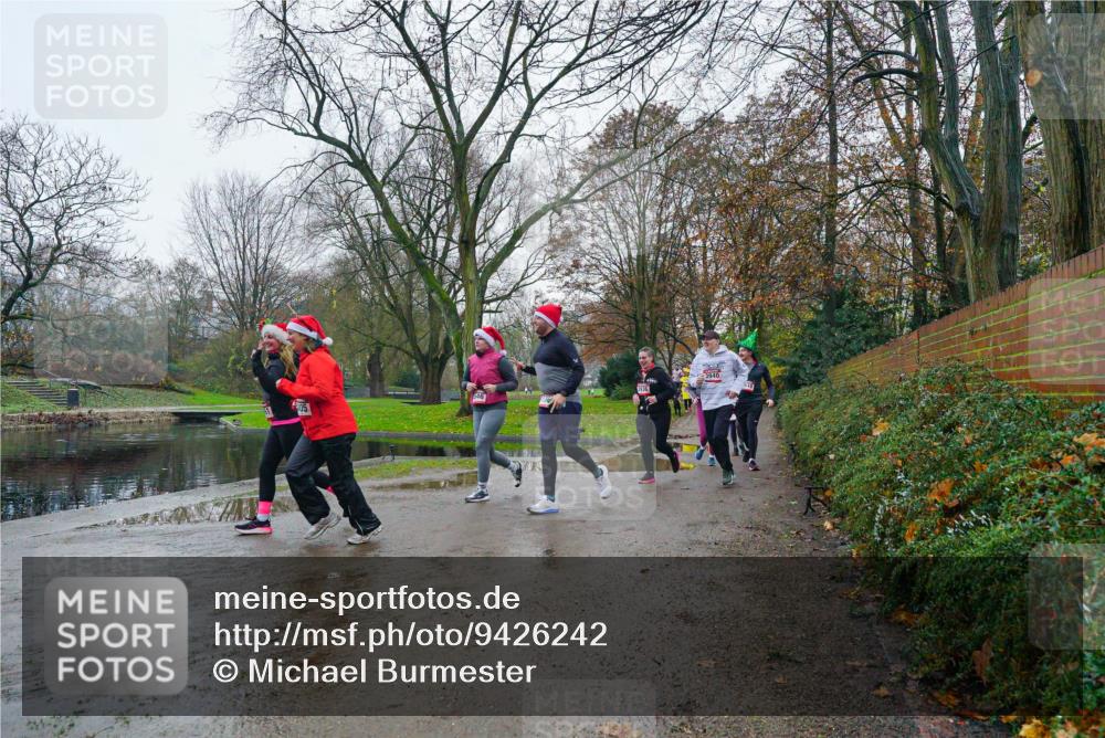 07.12.2025 - St. Pauli X-Mass-Run No. 15 Michael Burmester http://msf.ph/oto/9426242 07.12.2025 10:03:03 Laufen  meine-sportfotos.de