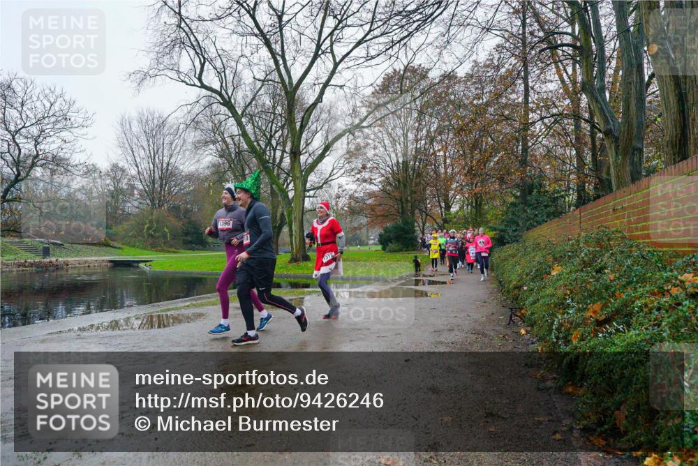 07.12.2025 - St. Pauli X-Mass-Run No. 15 Michael Burmester http://msf.ph/oto/9426246 07.12.2025 10:03:06 Laufen 1396, 1312 meine-sportfotos.de