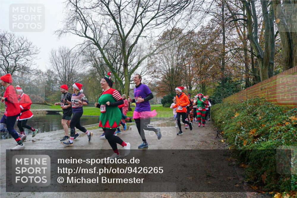 07.12.2025 - St. Pauli X-Mass-Run No. 15 Michael Burmester http://msf.ph/oto/9426265 07.12.2025 10:03:22 Laufen 977, 104 meine-sportfotos.de
