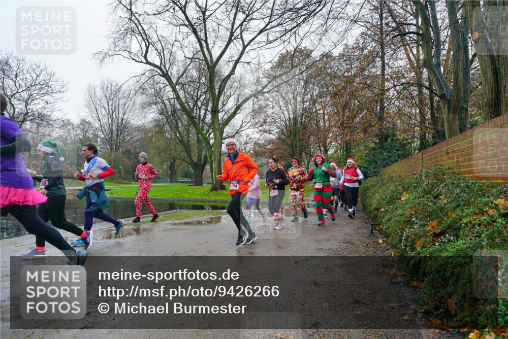 07.12.2025 - St. Pauli X-Mass-Run No. 15 Michael Burmester http://msf.ph/oto/9426266 07.12.2025 10:03:23 Laufen 86, 41, 1104 meine-sportfotos.de