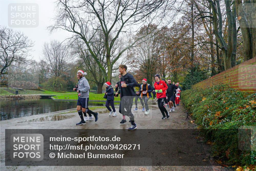 07.12.2025 - St. Pauli X-Mass-Run No. 15 Michael Burmester http://msf.ph/oto/9426271 07.12.2025 10:03:27 Laufen 159 meine-sportfotos.de