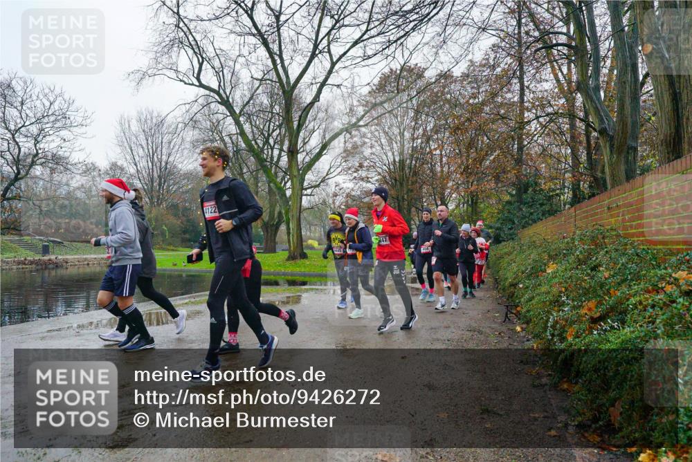 07.12.2025 - St. Pauli X-Mass-Run No. 15 Michael Burmester http://msf.ph/oto/9426272 07.12.2025 10:03:27 Laufen 4122, 147 meine-sportfotos.de