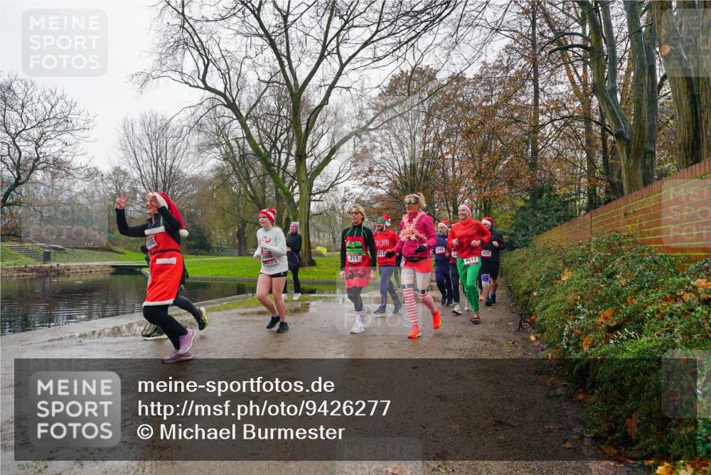 07.12.2025 - St. Pauli X-Mass-Run No. 15 Michael Burmester http://msf.ph/oto/9426277 07.12.2025 10:03:32 Laufen  meine-sportfotos.de