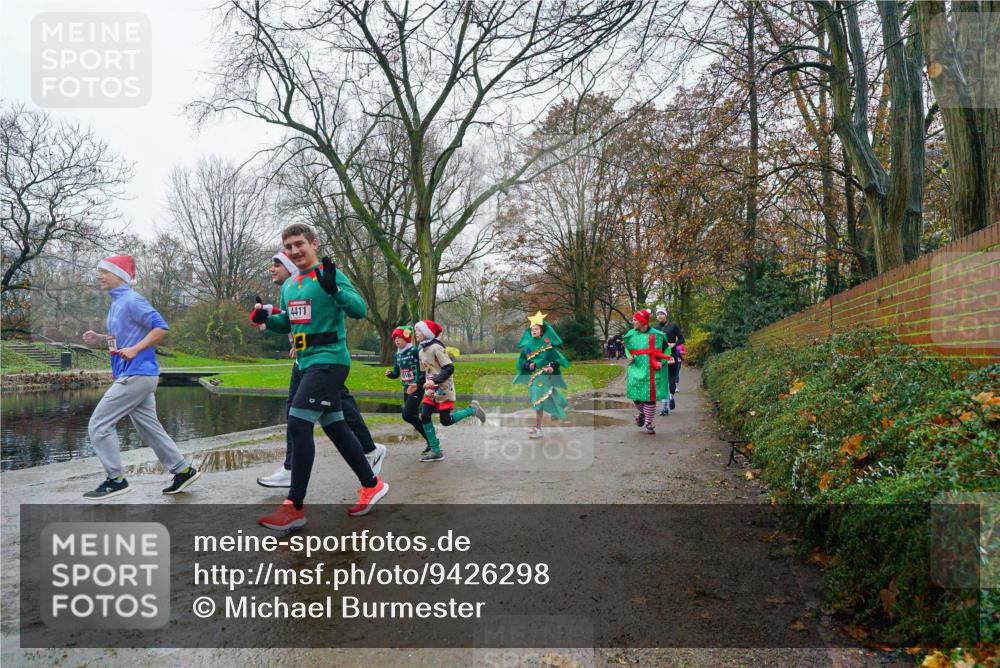 07.12.2025 - St. Pauli X-Mass-Run No. 15 Michael Burmester http://msf.ph/oto/9426298 07.12.2025 10:03:48 Laufen 4411 meine-sportfotos.de