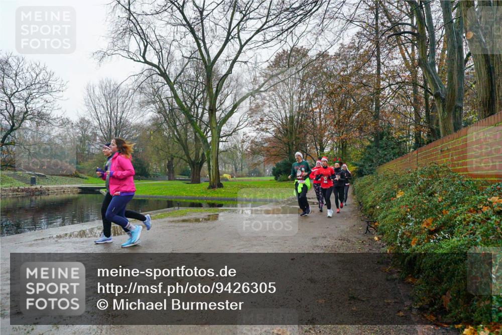 07.12.2025 - St. Pauli X-Mass-Run No. 15 Michael Burmester http://msf.ph/oto/9426305 07.12.2025 10:03:55 Laufen  meine-sportfotos.de