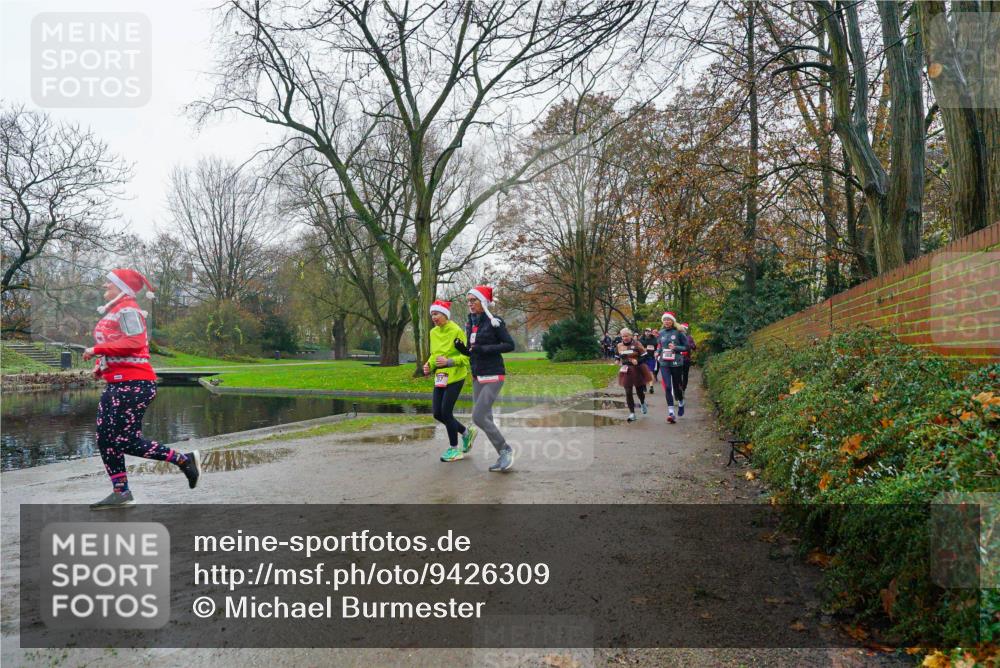 07.12.2025 - St. Pauli X-Mass-Run No. 15 Michael Burmester http://msf.ph/oto/9426309 07.12.2025 10:03:58 Laufen  meine-sportfotos.de