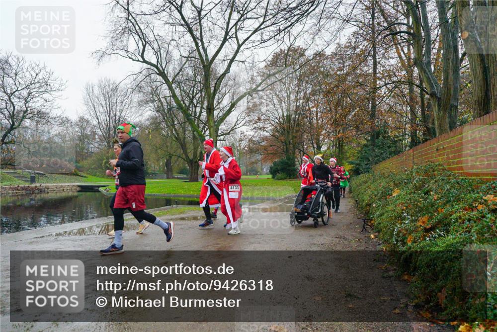 07.12.2025 - St. Pauli X-Mass-Run No. 15 Michael Burmester http://msf.ph/oto/9426318 07.12.2025 10:04:05 Laufen 4133 meine-sportfotos.de