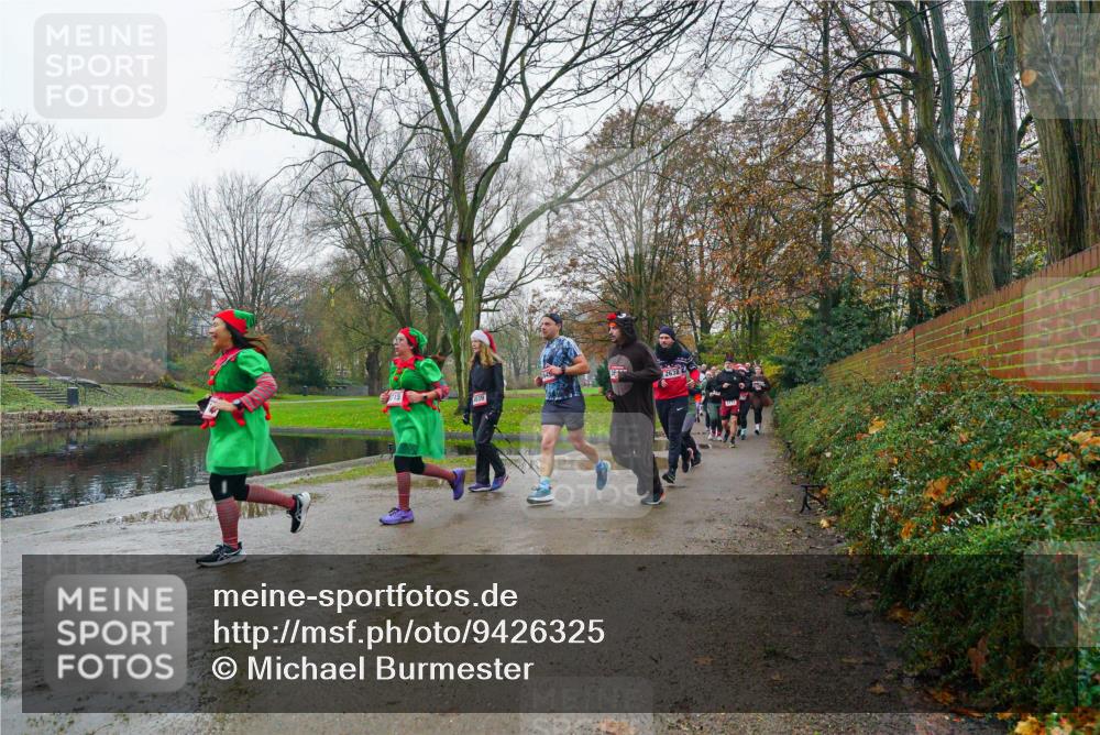 07.12.2025 - St. Pauli X-Mass-Run No. 15 Michael Burmester http://msf.ph/oto/9426325 07.12.2025 10:04:10 Laufen 2638 meine-sportfotos.de