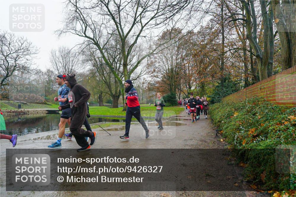 07.12.2025 - St. Pauli X-Mass-Run No. 15 Michael Burmester http://msf.ph/oto/9426327 07.12.2025 10:04:11 Laufen 844, 3458, 2172 meine-sportfotos.de