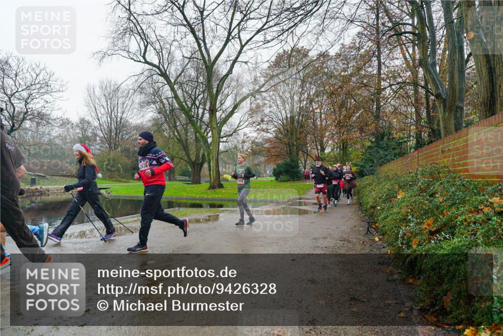 07.12.2025 - St. Pauli X-Mass-Run No. 15 Michael Burmester http://msf.ph/oto/9426328 07.12.2025 10:04:12 Laufen 2638, 2172 meine-sportfotos.de