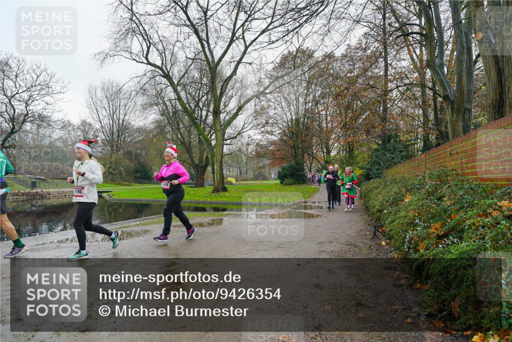07.12.2025 - St. Pauli X-Mass-Run No. 15 Michael Burmester http://msf.ph/oto/9426354 07.12.2025 10:04:39 Laufen 1696 meine-sportfotos.de